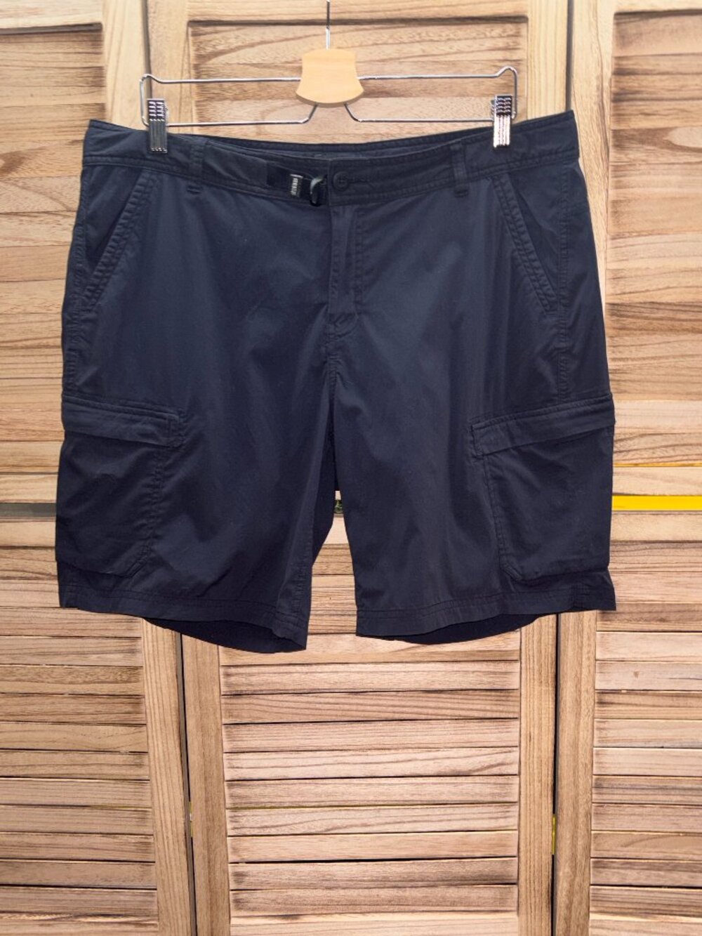 REI Co-op Womens Charcoal Gray Nylon Hiking Cargo Shorts Size 16